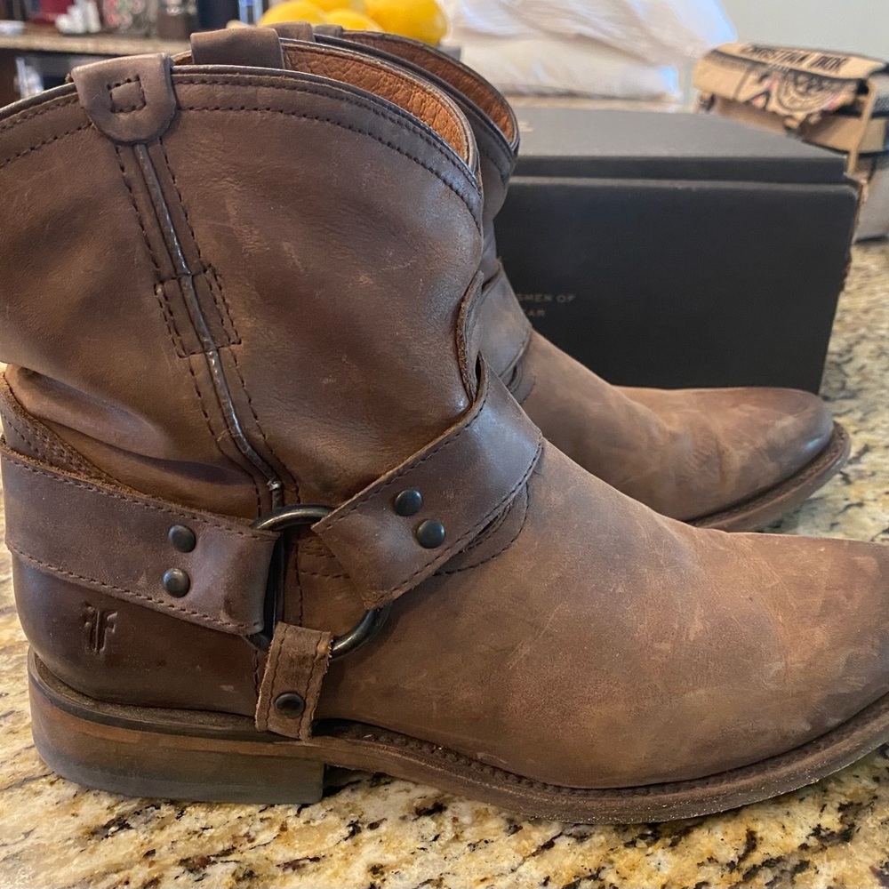 Frye Wyatt Harness short boots